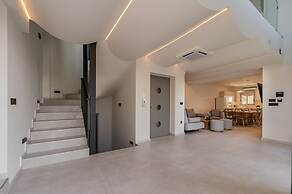 ArtCotel Luxury Villa