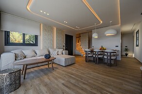 Nysa Luxury villa 1