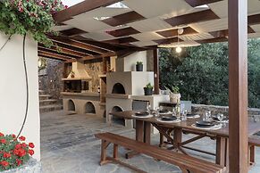 Ami Manoir Villa