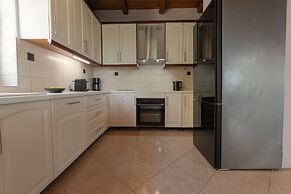 Ami Manoir Villa