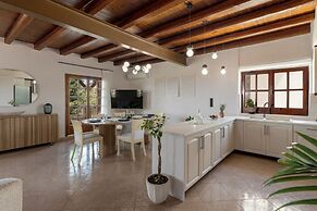Ami Manoir Villa