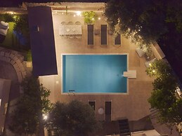 Foothills Tangerine Villa