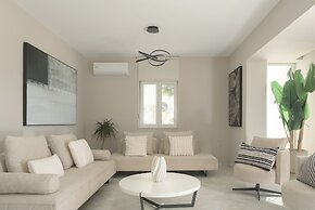 Foothills Turquoise Villa