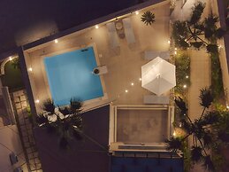 Foothills Turquoise Villa