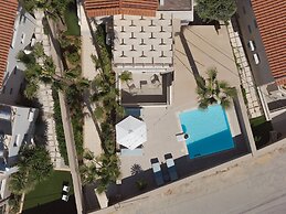 Foothills Turquoise Villa