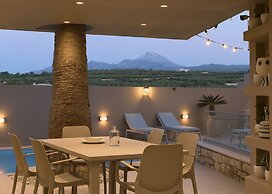 Foothills Turquoise Villa