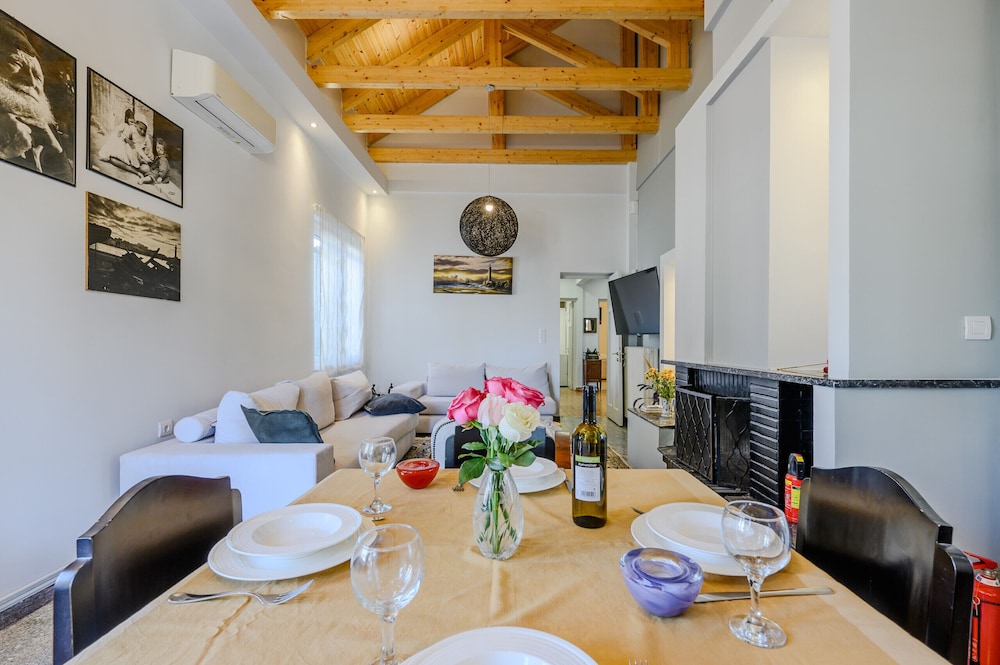 Seafalios Villa