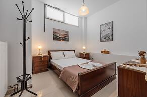 Artemis beachfront Villa