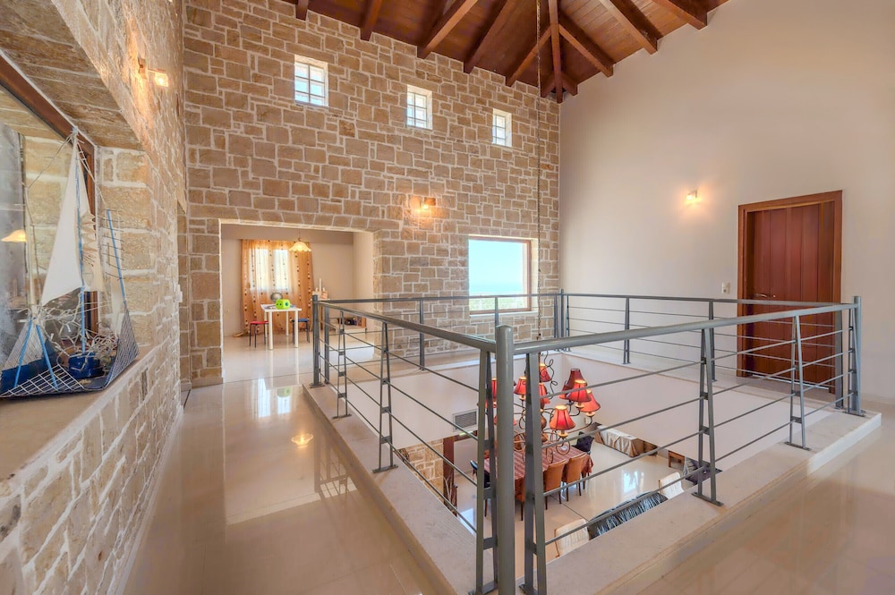 Arios Lux Villa