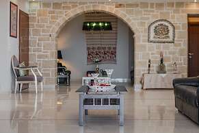 Arios Lux Villa