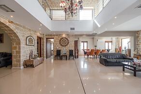 Arios Lux Villa