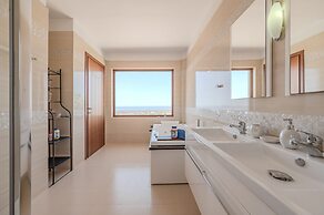 Arios Lux Villa
