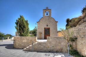 Arios Lux Villa