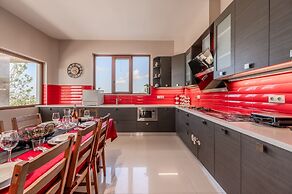Arios Lux Villa