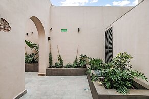 Primavera By Homirent