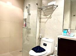 Emerald 307 - Studio With Balcony and Shared Pool