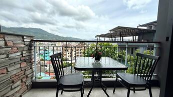 Emerald 307 - Studio With Balcony and Shared Pool