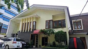 Jambuluwuk Mansion Adityawarman