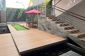 Jambuluwuk Mansion Adityawarman