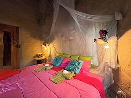 Clay House Chiang Mai By Alphatel