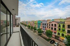 Royal Hotel - Vinhomes Ocean Park 3