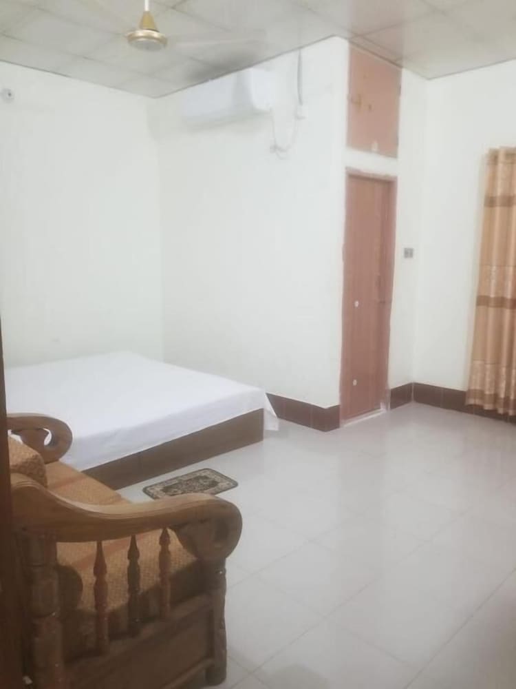 Naljuri Inn Hotel
