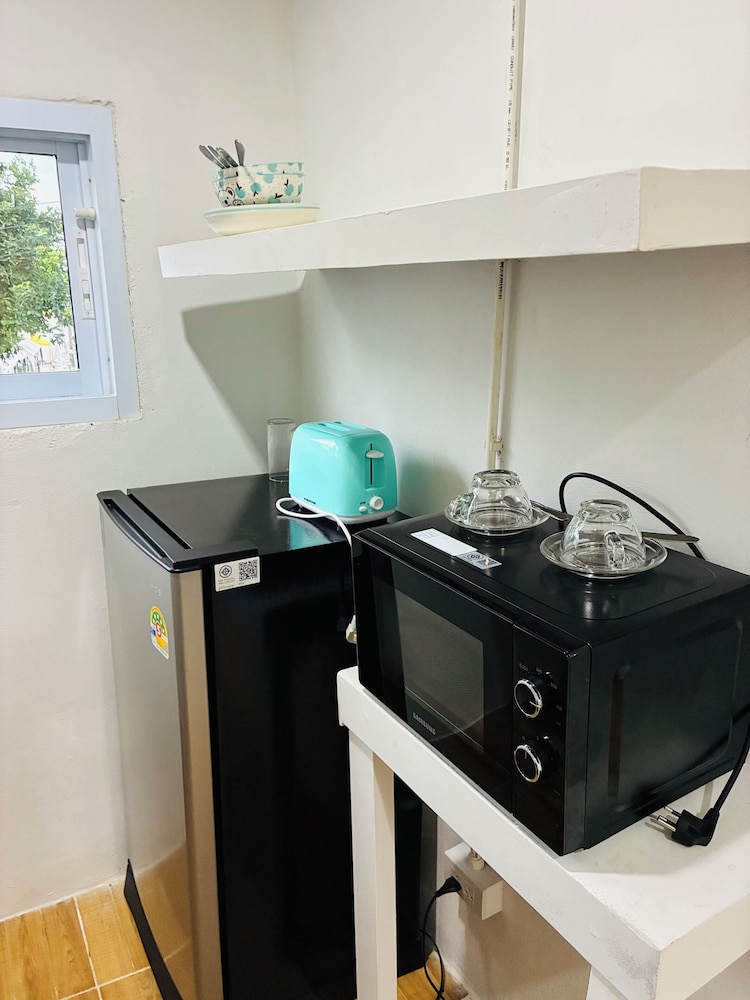 Apartment Wat Sawang Arom 35