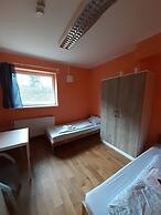 2-Rent Group Hostel Rooms&Apartments TUB19A