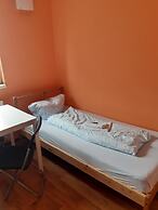 2-Rent Group Hostel Rooms&Apartments TUB19A