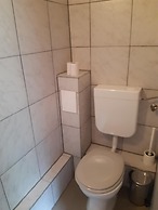 2-Rent Group Hostel Rooms&Apartments TUB19A