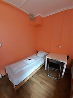 2-Rent Group Hostel Rooms&Apartments TUB19A