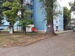2-Rent Group Hostel Rooms&Apartments TUB19A