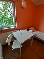 2-Rent Group Hostel Rooms&Apartments TUB19A