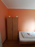 2-Rent Group Hostel Rooms&Apartments TUB19A