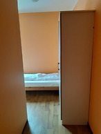 2-Rent Group Hostel Rooms&Apartments TUB19A