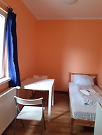 2-Rent Group Hostel Rooms&Apartments TUB19A