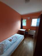 2-Rent Group Hostel Rooms&Apartments TUB19A