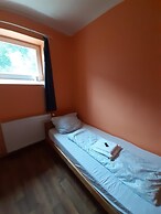 2-Rent Group Hostel Rooms&Apartments TUB19A