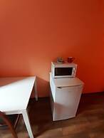 2-Rent Group Hostel Rooms&Apartments TUB19A