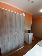 2-Rent Group Hostel Rooms&Apartments TUB19A