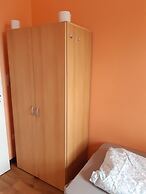 2-Rent Group Hostel Rooms&Apartments TUB19A