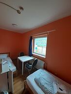 2-Rent Group Hostel Rooms&Apartments TUB19A