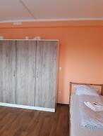 2-Rent Group Hostel Rooms&Apartments TUB19A