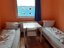 2-Rent Group Hostel Rooms&Apartments TUB19A