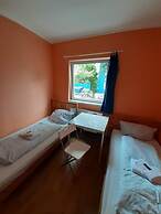 2-Rent Group Hostel Rooms&Apartments TUB19A