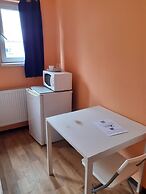 2-Rent Group Hostel Rooms&Apartments TUB19A