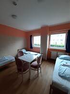 2-Rent Group Hostel Rooms&Apartments TUB19A