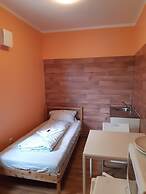 2-Rent Group Hostel Rooms&Apartments TUB19A