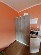 2-Rent Group Hostel Rooms&Apartments TUB19A