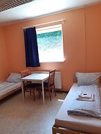 2-Rent Group Hostel Rooms&Apartments TUB19A
